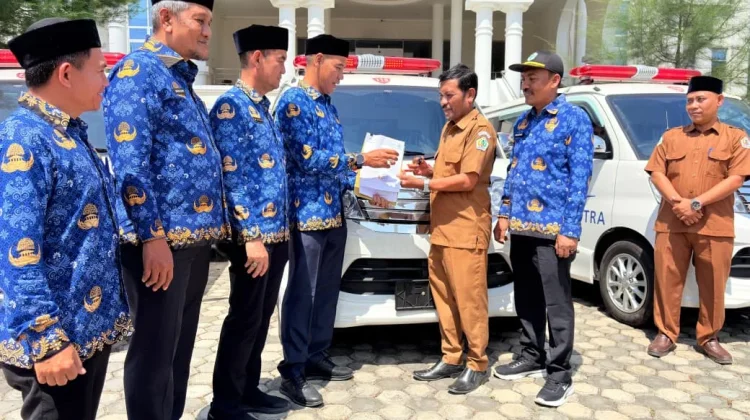 Pemkab Aceh Utara Terima Tiga Ambulans untuk Puskesmas Terdampak Banjir
