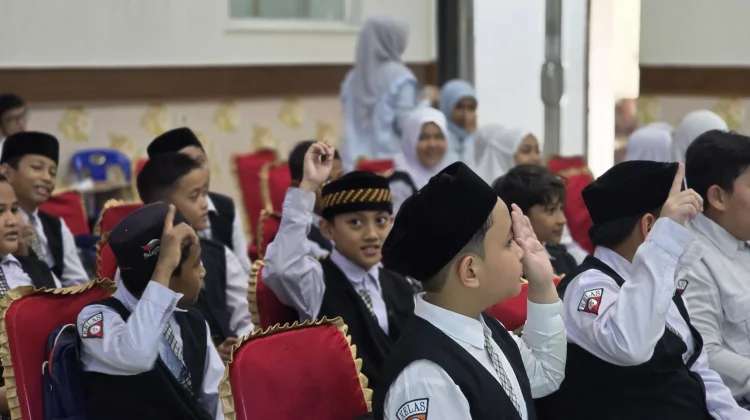 Siswa SDIT Muhammadiyah 6 Belajar Langsung di RRI