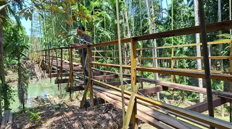 Perbaikan Jembatan Gantung Lhok Drien Sawang Terus Dipacu