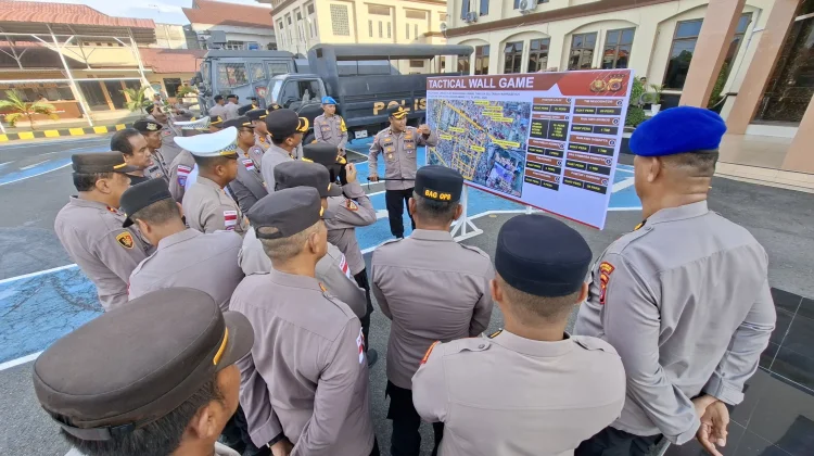 Polres Lhokseumawe Gelar Simulasi Sispamkota dan Tactical Wall Game