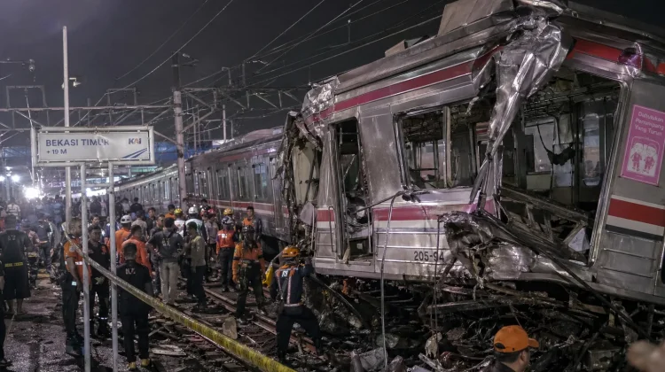 Tabrakan KRL dan Argo Bromo Anggrek di Bekasi Timur, Mengapa Bisa Terjadi?