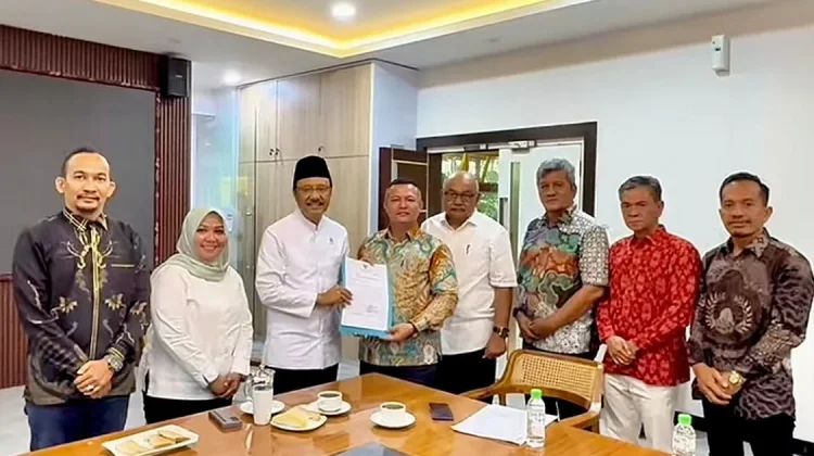 Ayah Wa Temui Mensos Perjuangkan Bantuan Banjir