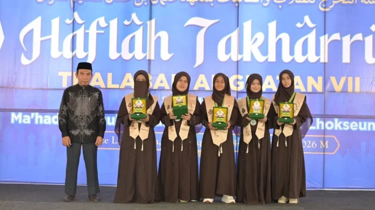 Mayoritas Santri Wisuda MATAQU Utsman Bin Affan Lhokseumawe Hafal 30 Juz Al-Qur’an