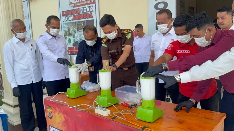 Sat Resnarkoba Polres Lhokseumawe Musnahkan Sabu dan Ganja