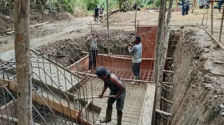 Kodim Aceh Utara Bangun Jembatan Perintis Penghubung Antar Dusun di Tanah Luas