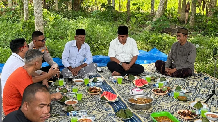 Kapolres Lhokseumawe Hadiri Khanduri Blang di Simpang Keuramat