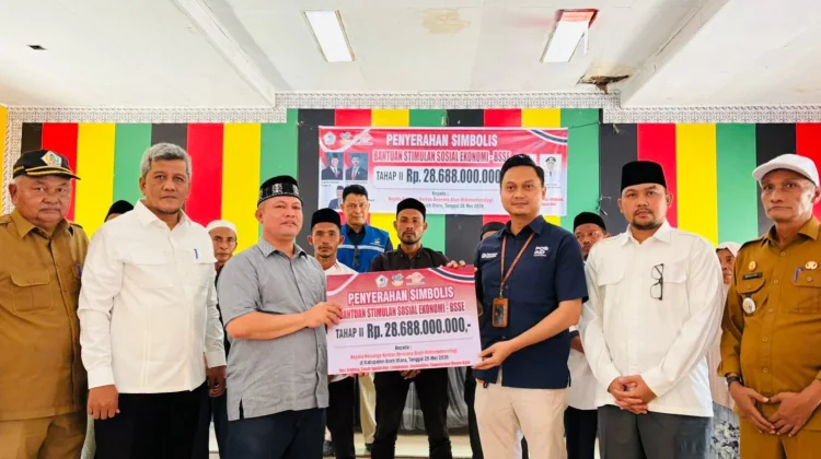 Ayah Wa Serahkan BSSE Rp28,6 Miliar Simbolis