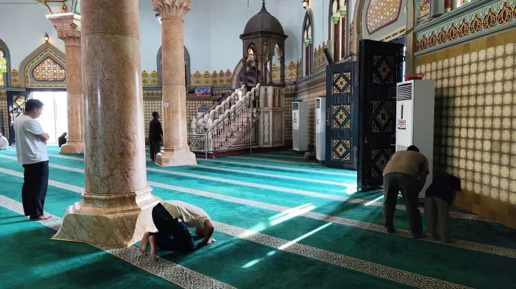 Terlewat Waktu Shalat karena Lupa atau Tertidur? Begini Penjelasan Hukumnya
