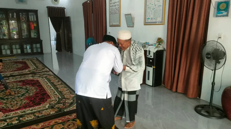 Camat Julok Silaturahmi dengan Ulama