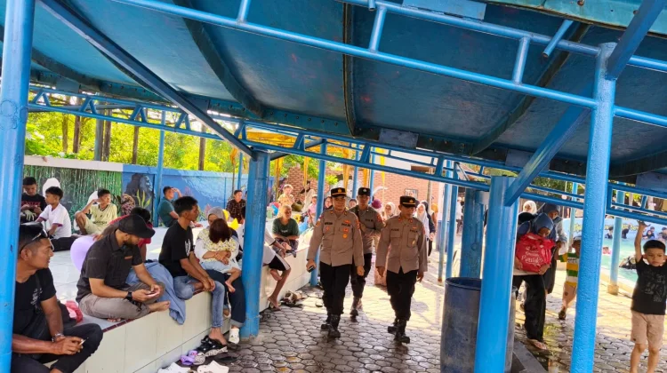 Polisi Hadir di tengah Libur Idul Adha, Masyarakat Berwisata dengan Aman dan Nyaman