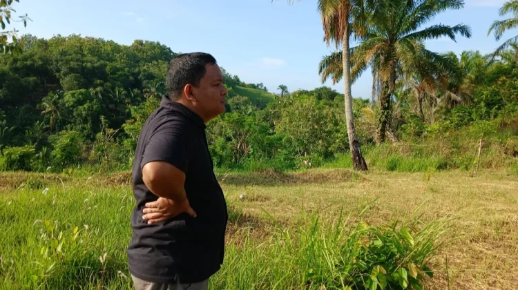Warga Mulai Bersihkan Lahan Kosong untuk Ditanami Kelapa Sawit