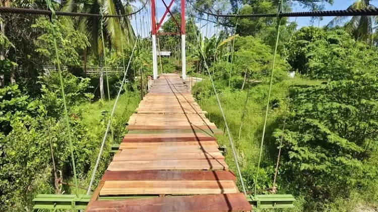 Progres Rehab Jembatan Gantung Desa Teungoh Syamtalira Aron Capai 55 Persen