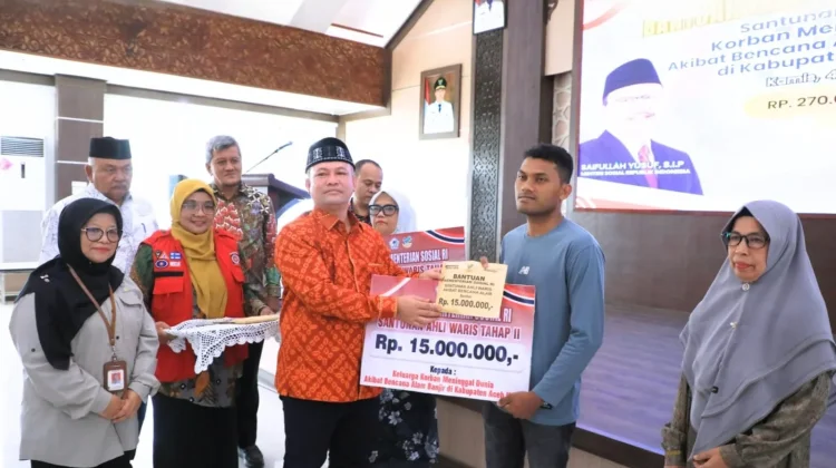 Kemensos Serahkan Santunan Kematian Korban Banjir Tahap II di Aceh Utara