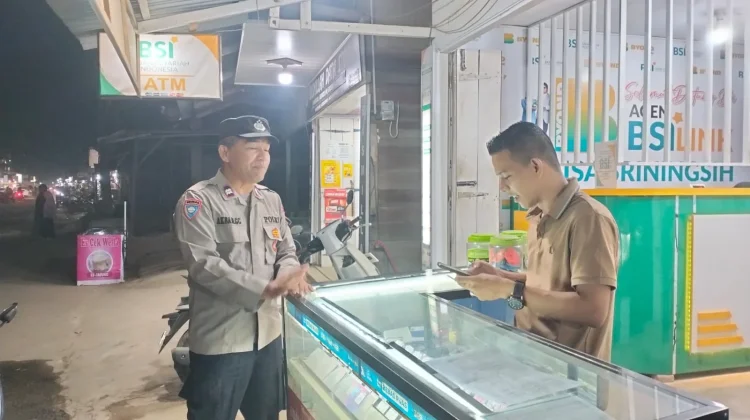 Hadir di tengah Masyarakat, Polisi Pastikan Situasi Muara Batu Kondusif