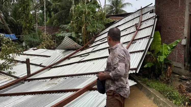 Angin Kencang Kembali Rusakkan Belasan Rumah Warga Cot Girek Aceh Utara