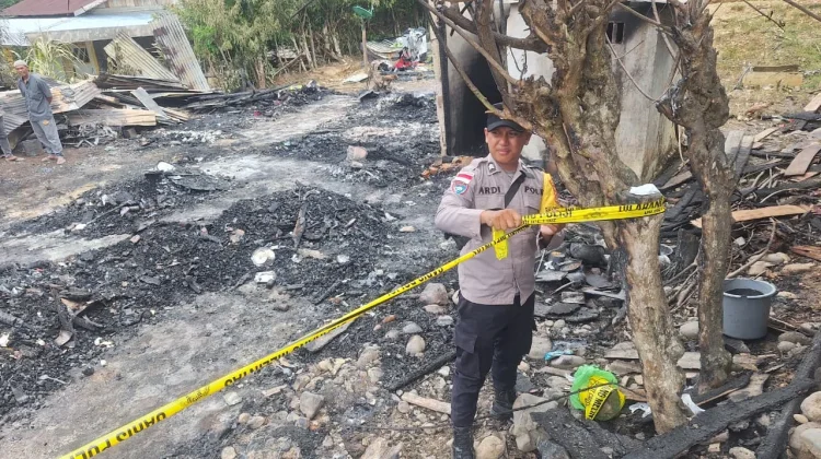 Rumah Warga di Langkahan Terbakar, Balita dan Ibu Berhasil Diselamatkan Tetangga