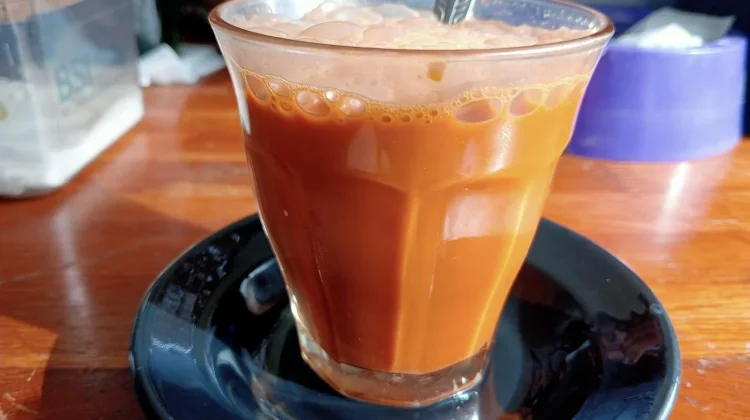Teh Tarik, Perpaduan Teh dan Susu yang Menggoda Selera