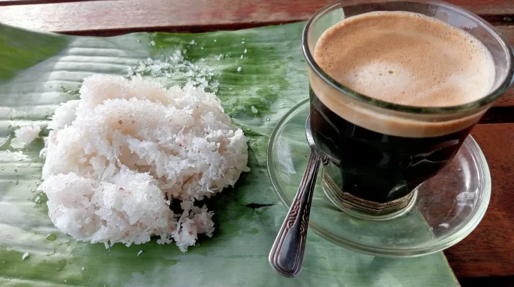 Ketan Putih dan Kopi, Perpaduan Tradisi yang Tak Lekang Waktu