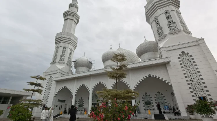 Masjid Haji Muhammad Hanafiah Lhoksukon, Warisan Ibadah dan Ikon Religi Baru Aceh U