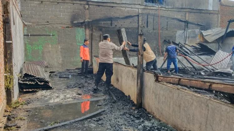 Kebakaran Rumah di Uteun Bayi, Kerugian Ditaksir 200 Juta