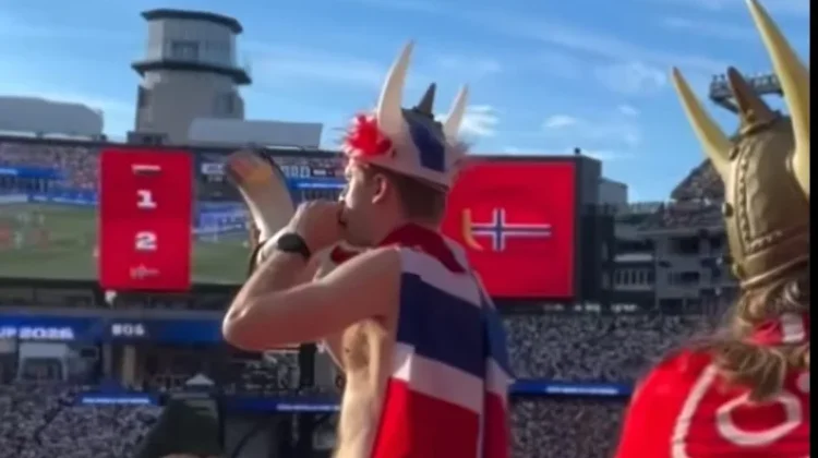 Suporter Norwegia Lakukan Aksi Unik saat Dukung Haaland cs