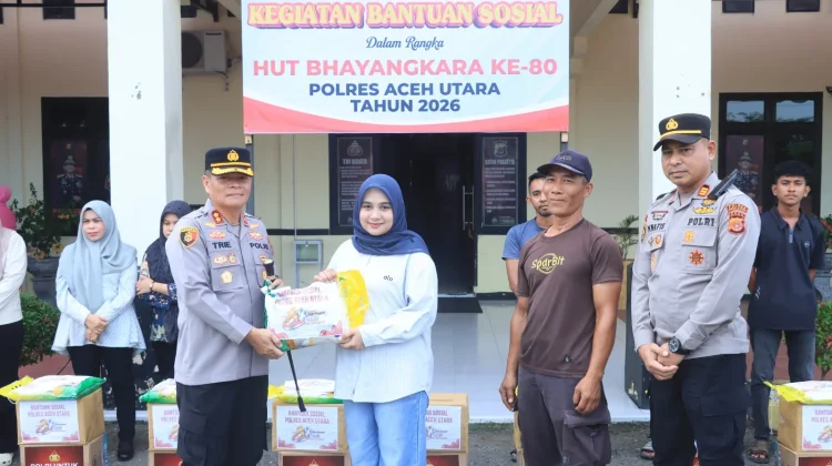Polres Aceh Utara Berikan Bansos Kepada Masyarakat Pekerja Harian Lepas