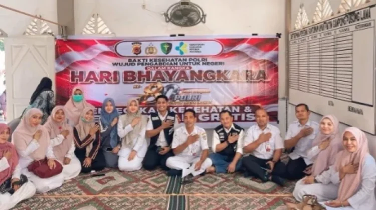 Peringati HUT Bhayangkara, Polres dan Puskesmas Layani Kesehatan Warga Pusong