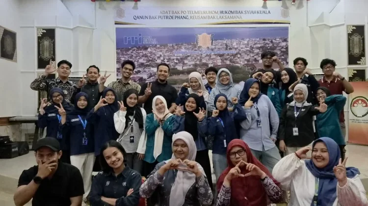 Outside the Box Dorong Mahasiswa Tingkatkan Kemampuan Bahasa Inggris