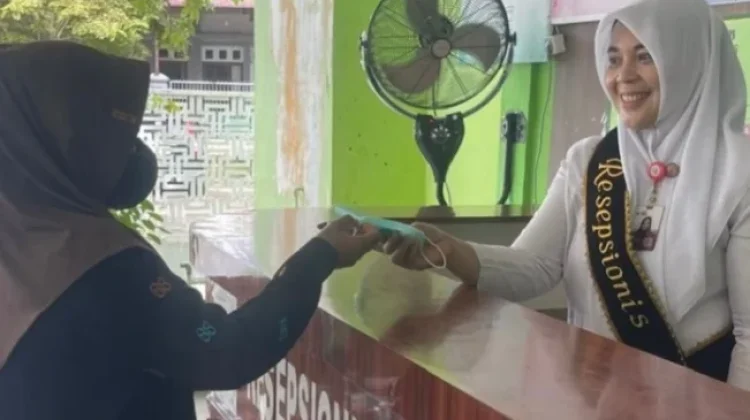 Resepsionis Ramah Hadirkan Pelayanan Nyaman Bagi Masyarakat sejak Awal