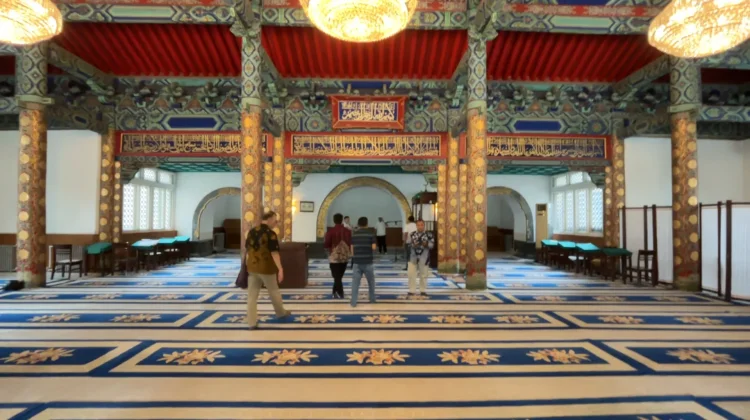 Napak Tilas Jejak 800 Tahun Islam di Masjid Dongsi Beijing