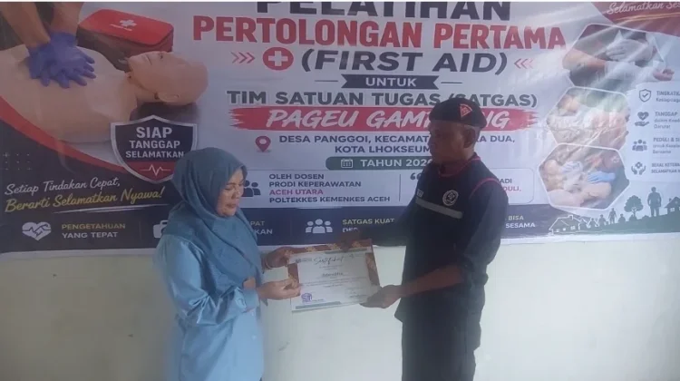 Poltekkes Aceh Latih Satgas Pageu Gampoeng Siaga Pertolongan Pertama