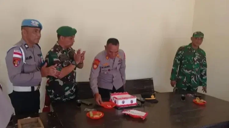 Danramil Berikan Ucapan Selamat HUT Bhayangkara ke-80 kepada Polsek Lhoksukon