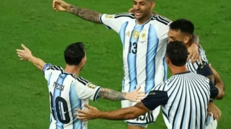 Argentina Dipaksa Kerja Keras sebelum Amankan Tiket 16 Besar