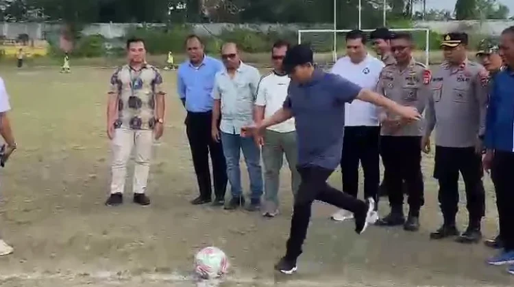 Buka Eksekutif JPFC, Wali Kota Lhokseumawe Lakukan Tendangan Perdana