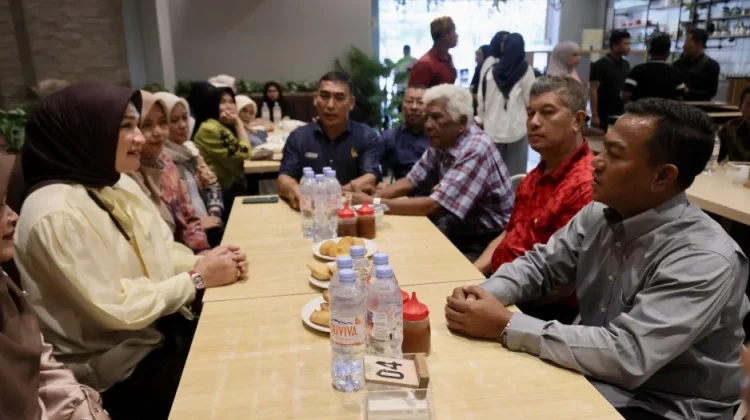 Kak Na Silaturahmi dengan Masyarakat Aceh di Makassar