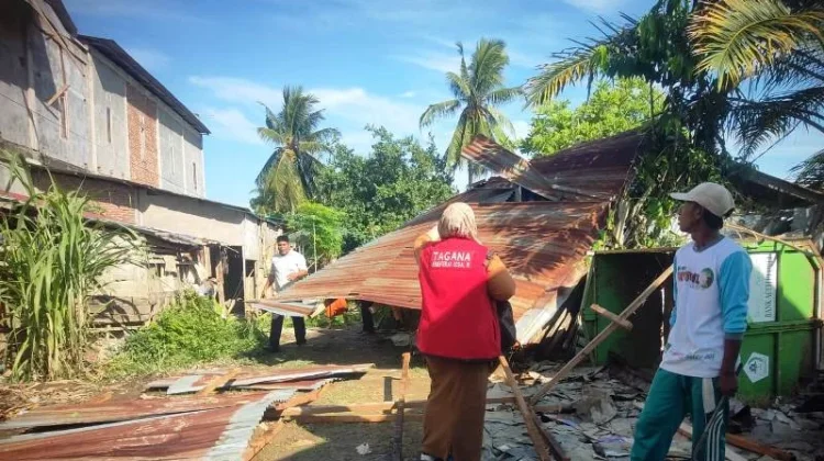 Diterjang Angin Kencang, Belasan Bangunan di Samudera Aceh Utara Rusak