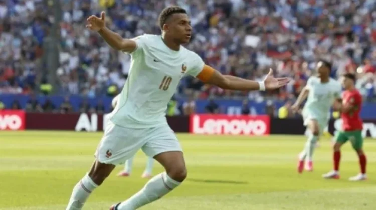 Prancis Pastikan Tiket Empat Besar usai Hentikan Perlawanan Maroko