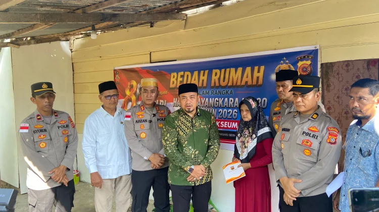 Polres Lhokseumawe Bersama Baitul Mal Wujudkan Program Bedah Rumah Bantu Warga