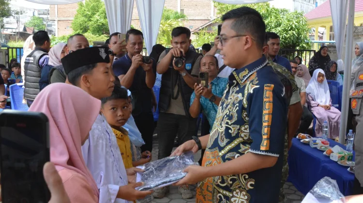 Seragam Gratis Hadirkan Semangat Baru Anak Yatim
