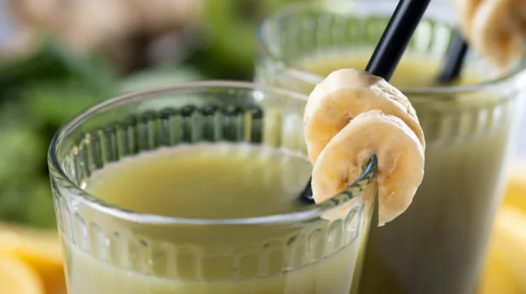 Minuman Alami yang Dapat Membantu Menenangkan Asam Lambung