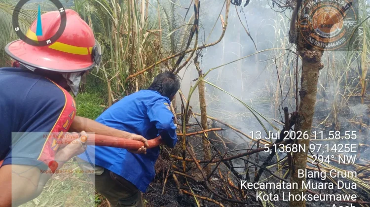 Diduga Akibat Bakar Sampah, Lahan Blang Crum Terbakar