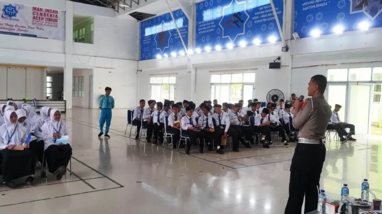 Satlantas Aceh Timur Tanamkan Disiplin Berlalu Lintas kepada Siswa Baru