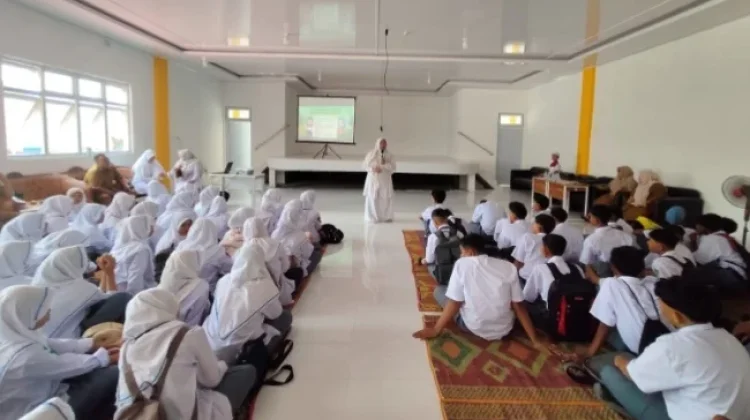 Puskesmas Mon Geudong Edukasi PHBS kepada Siswa Baru SMK Negeri 3 Lhokseumawe