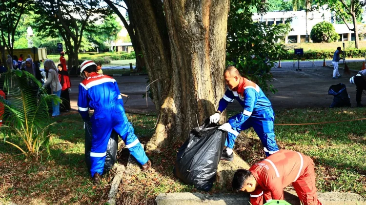 Wujudkan Lingkungan Kerja Bersih dan Sehat, Perusahaan PAG Gelar Jumat Bersih