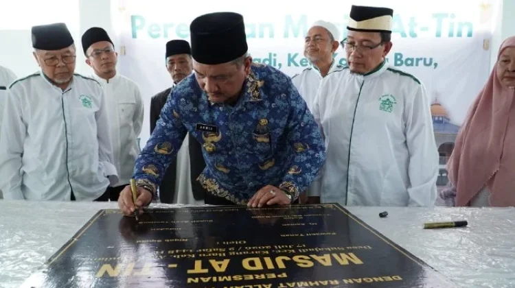Bupati Armia Resmikan Masjid At-Tin, Harapan Baru Pascabencana