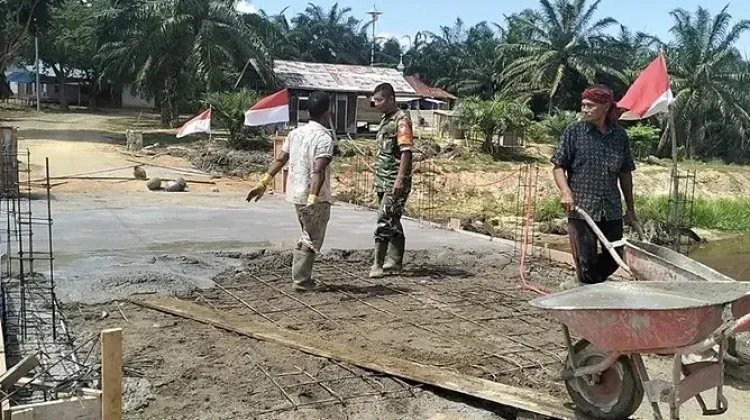 TNI dan Warga Pacu Pembangunan Jembatan Aramco Garuda Tahap III Tanah Jambo Aye