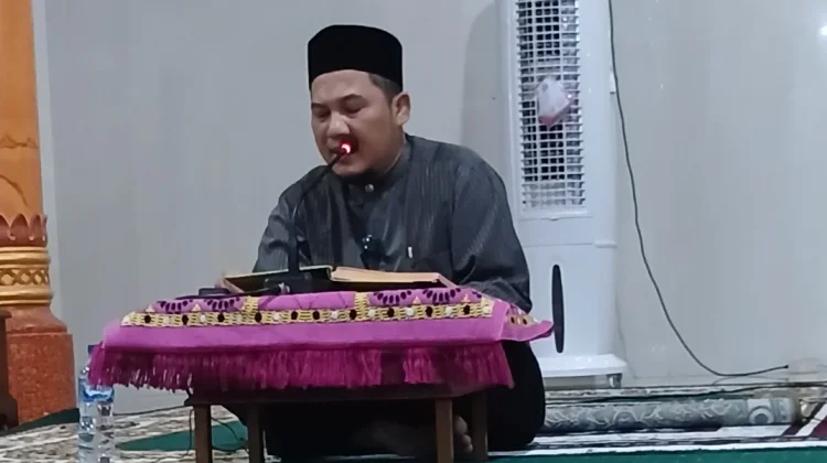 Kajian di Masjid Jami Lancang Garam Bahas Pentingnya Menjaga Rezeki Halal