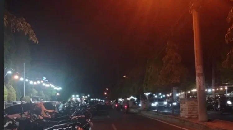 Malam Hari Libur, Warga Padati Kafe dan Pusat Kuliner Lhokseumawe