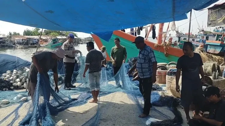Masyarakat Pesisir diajak Jaga Kebersihan Lingkungan dan Waspada Cuaca Ekstrem