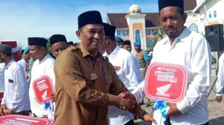 Dukung Operasional Keagamaan, 852 Imum Gampong di Aceh Utara Terima Sepmor